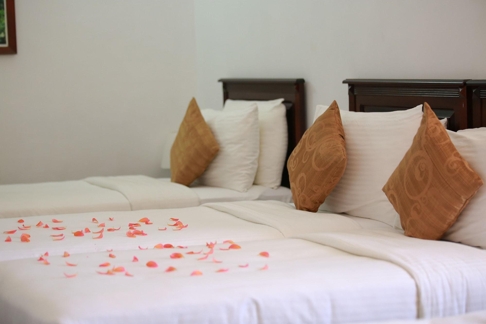 The Rock Hotel Νουβάρα Ελίγια Εξωτερικό φωτογραφία