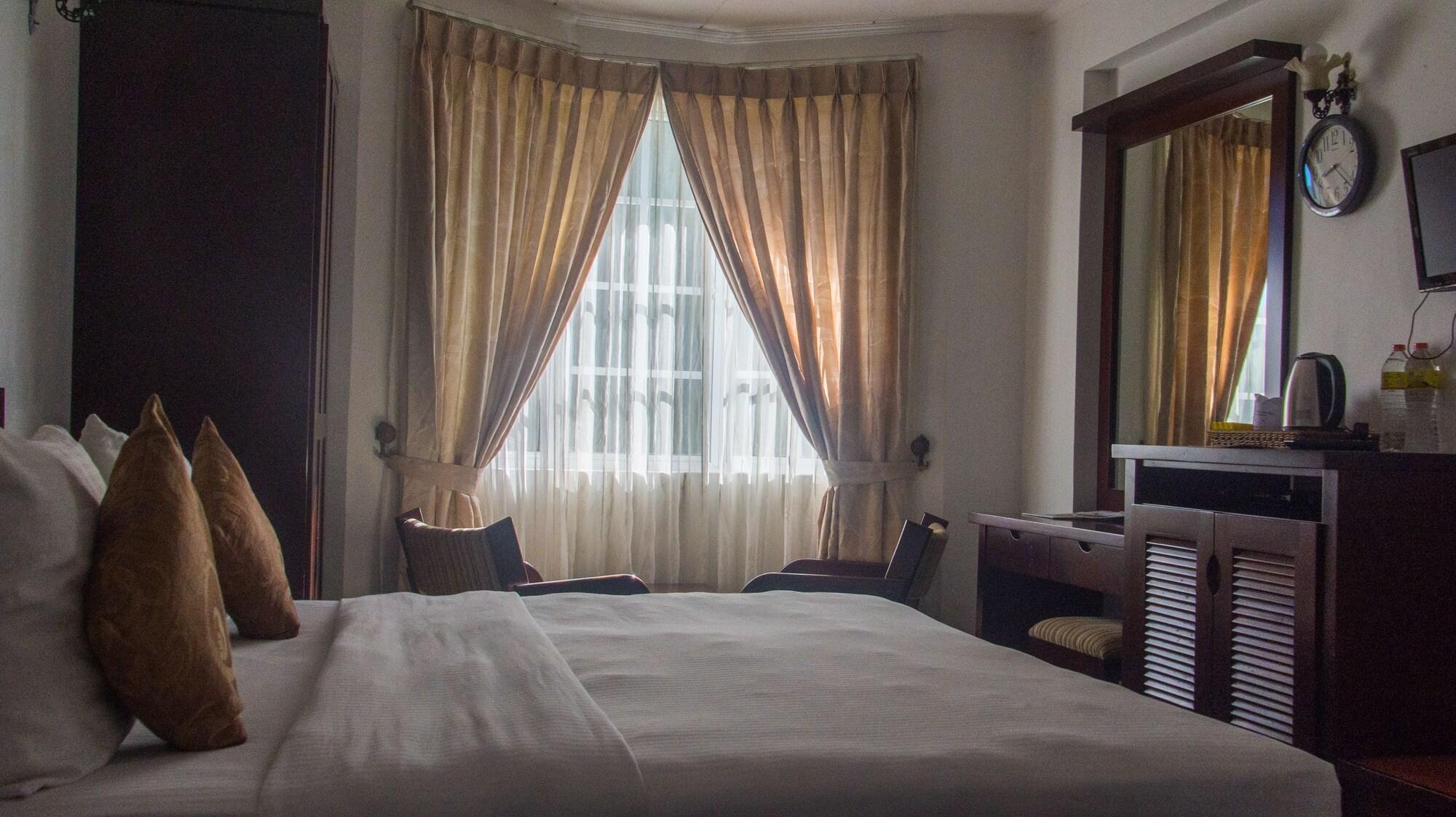 The Rock Hotel Νουβάρα Ελίγια Εξωτερικό φωτογραφία